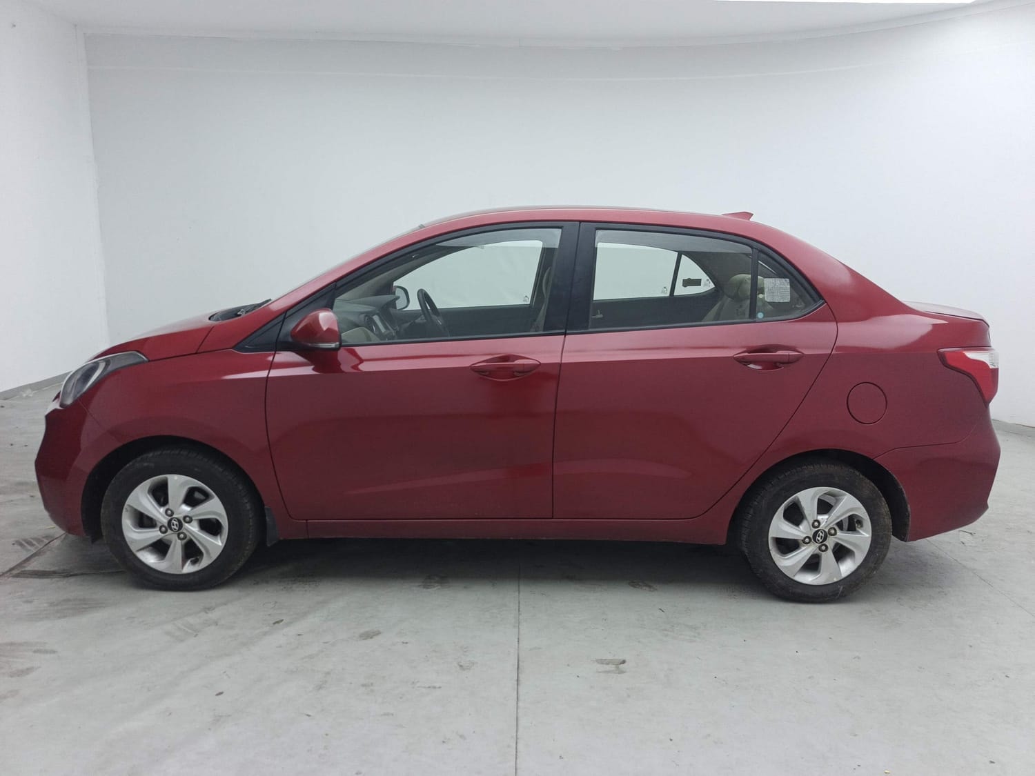 Xcent image 2 Xcent image 2