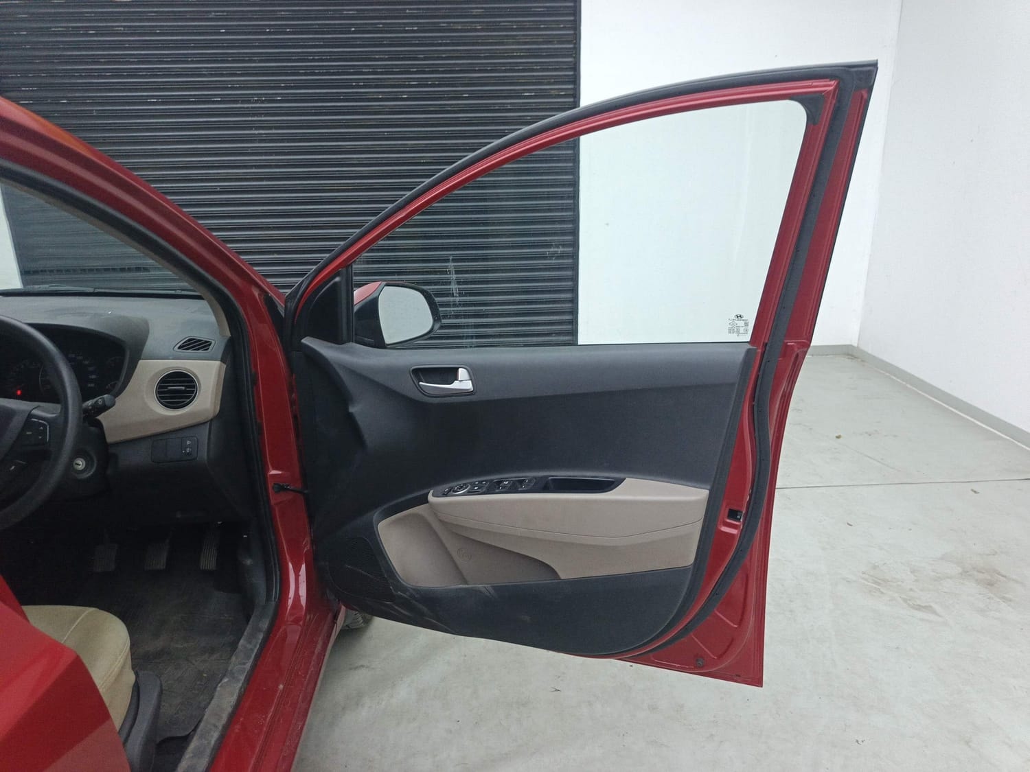 Xcent image 19 Xcent image 19