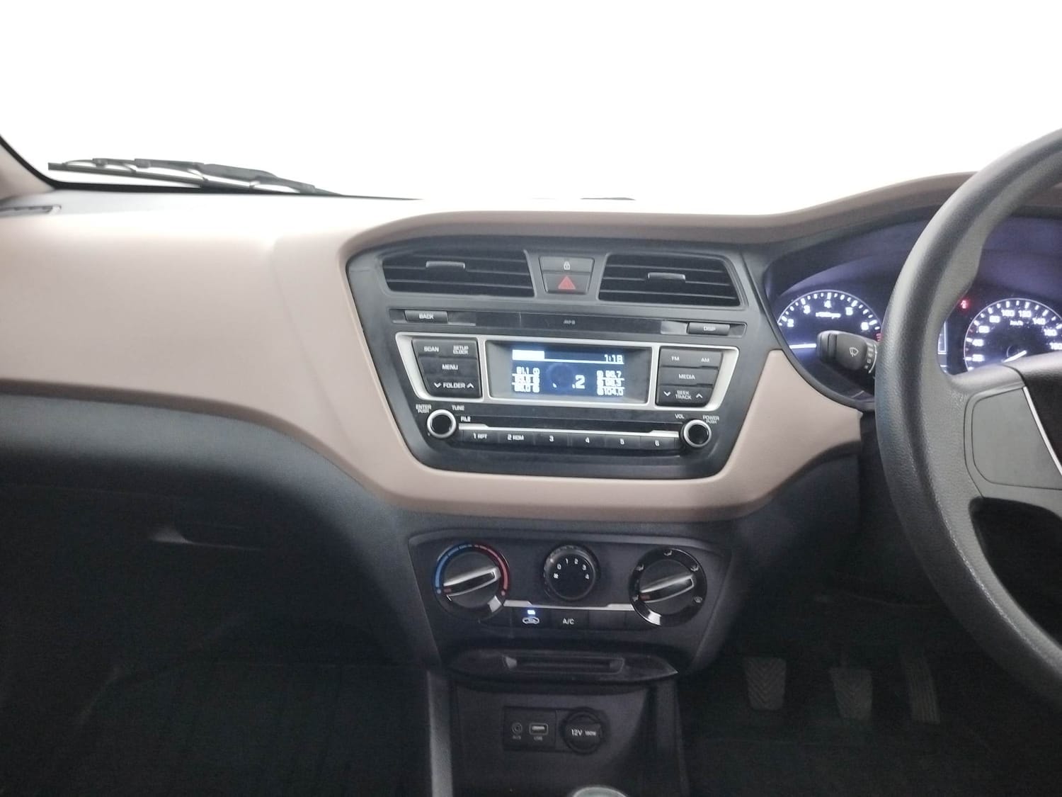 Elite i20 image 13 Elite i20 image 13