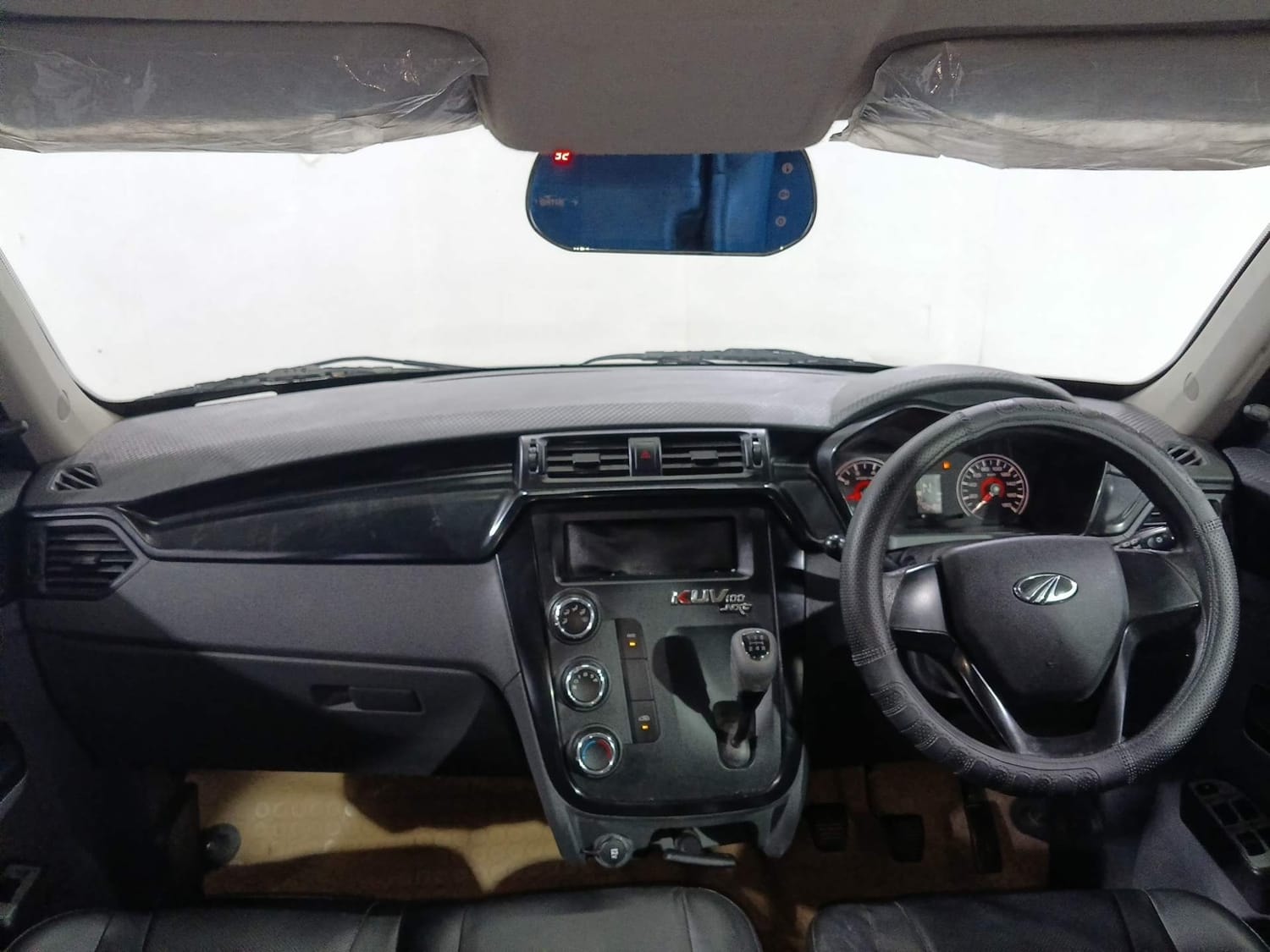 Used 2018 Mahindra KUV100 Used 2018 Mahindra KUV100