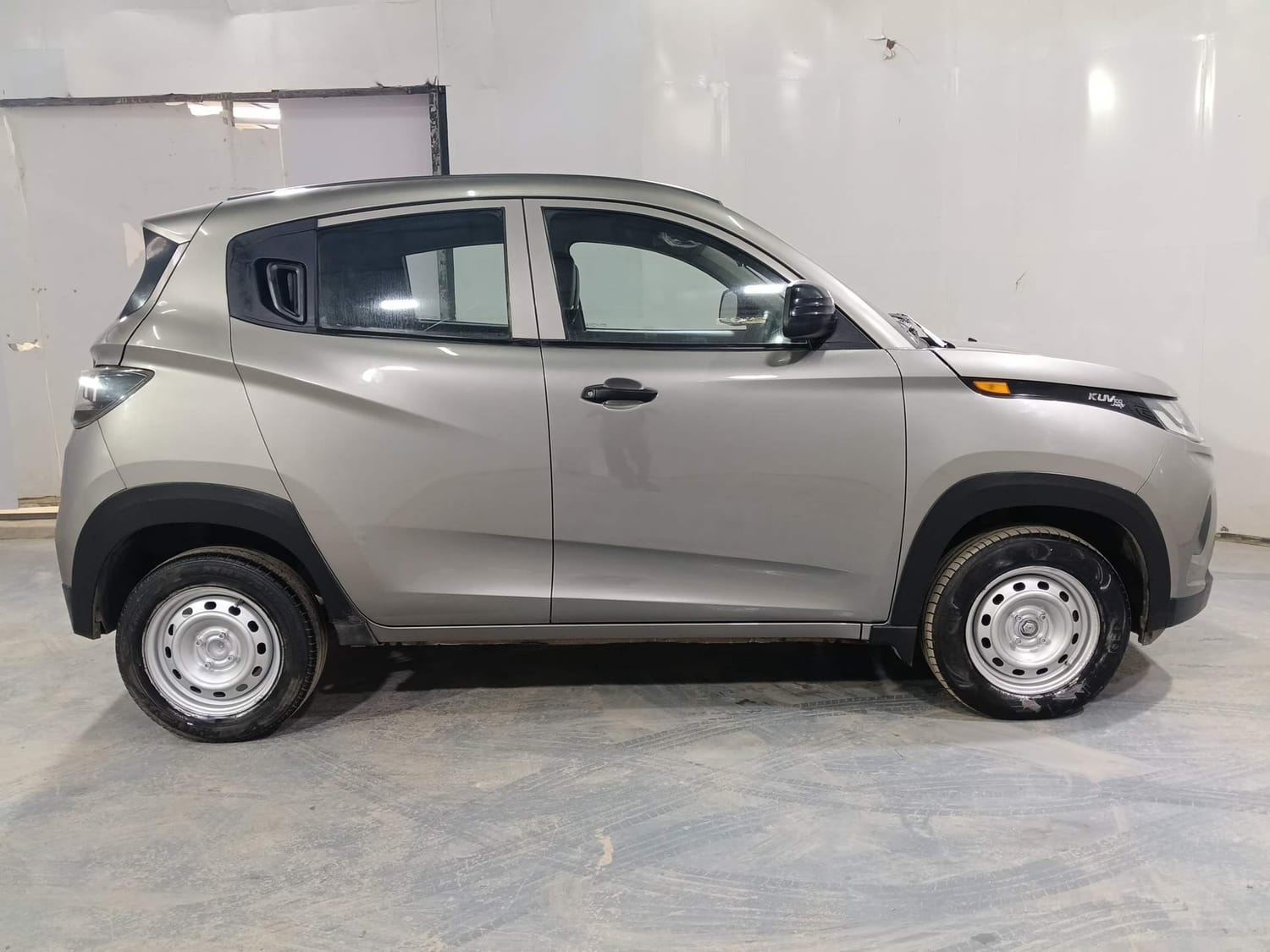 Used 2018 Mahindra KUV100 Used 2018 Mahindra KUV100