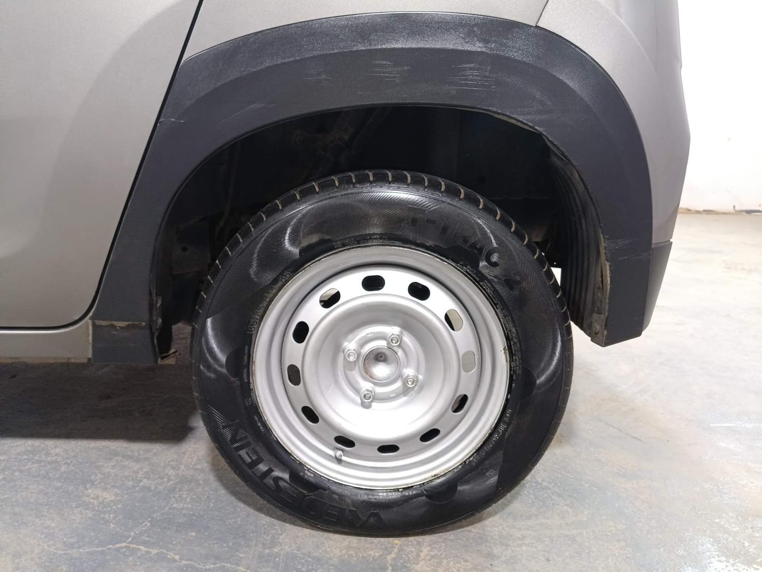 Used 2018 Mahindra KUV100 Used 2018 Mahindra KUV100