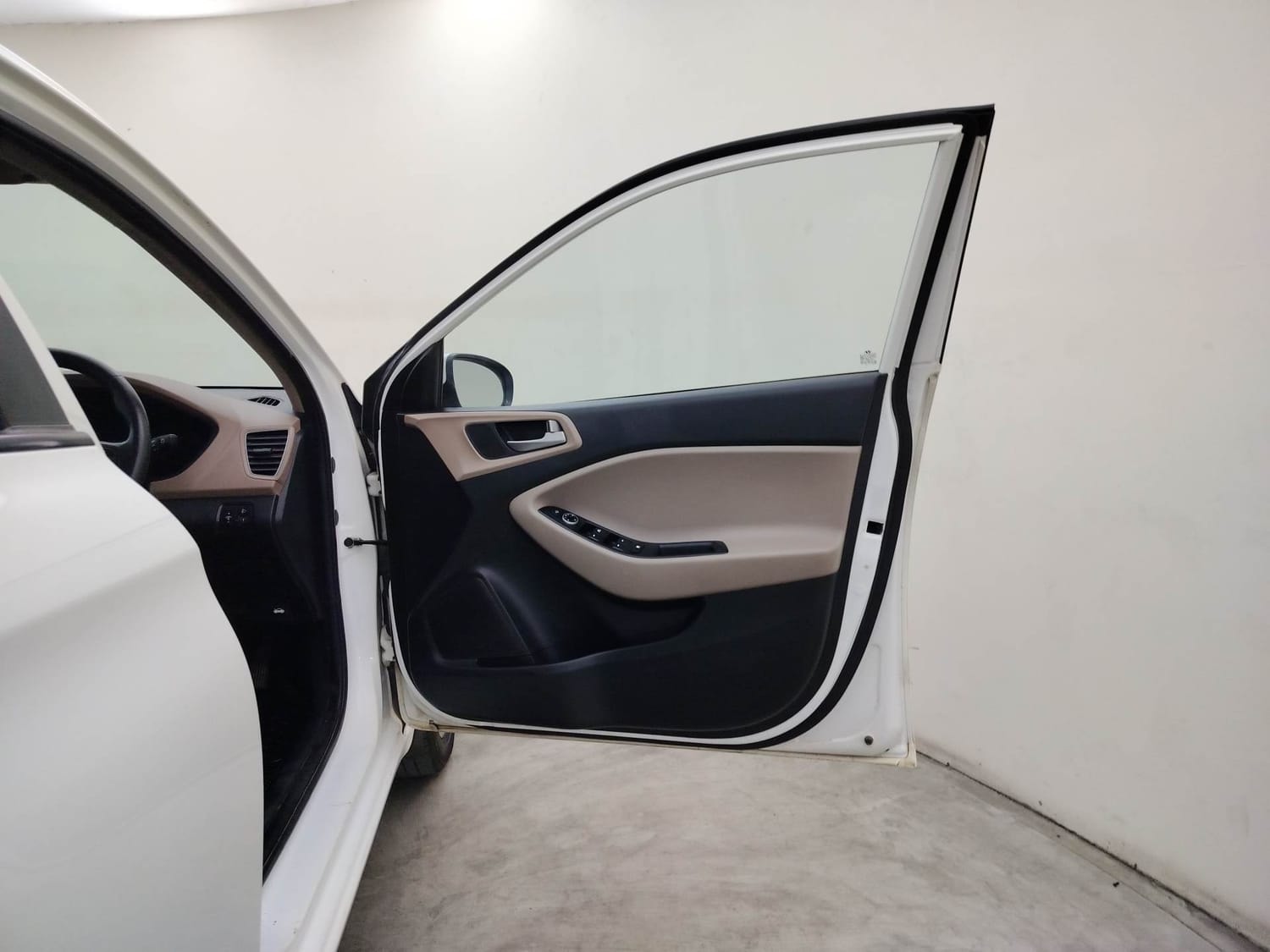 Elite i20 image 19 Elite i20 image 19