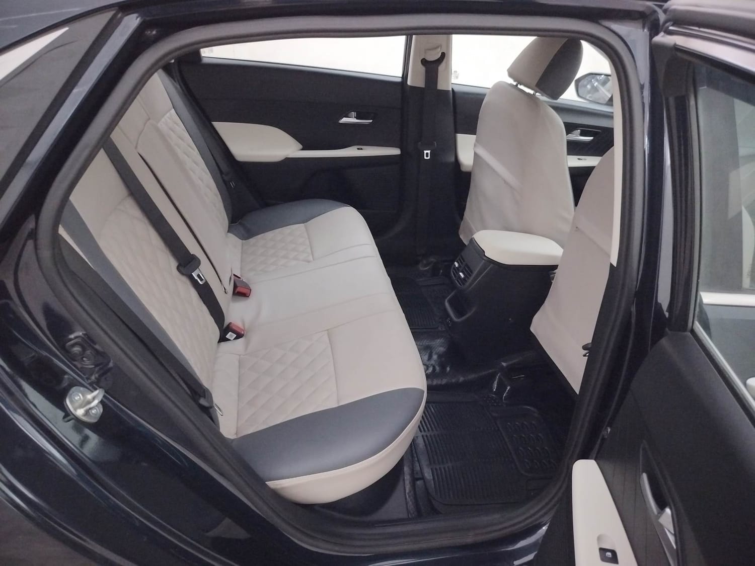 Used 2023 Hyundai Verna Used 2023 Hyundai Verna