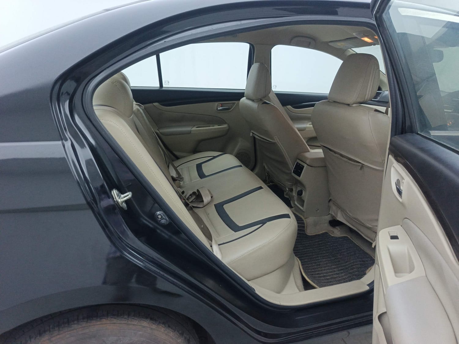 Ciaz image 18 Ciaz image 18