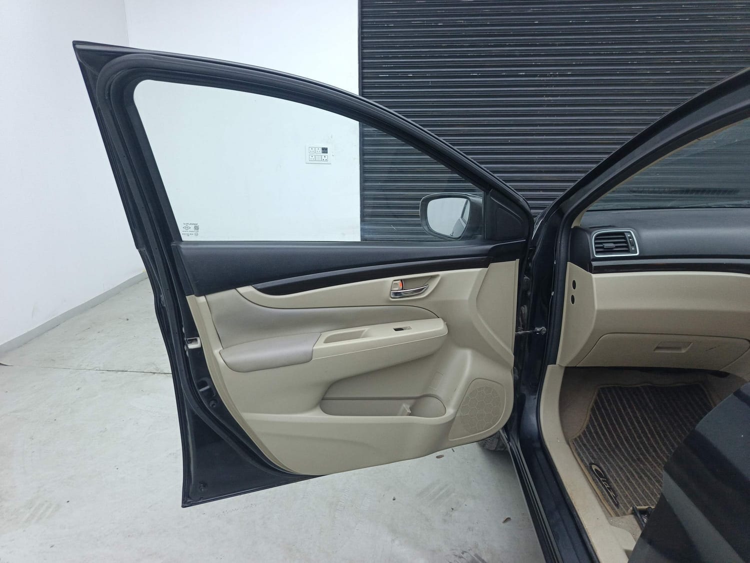 Ciaz image 21 Ciaz image 21