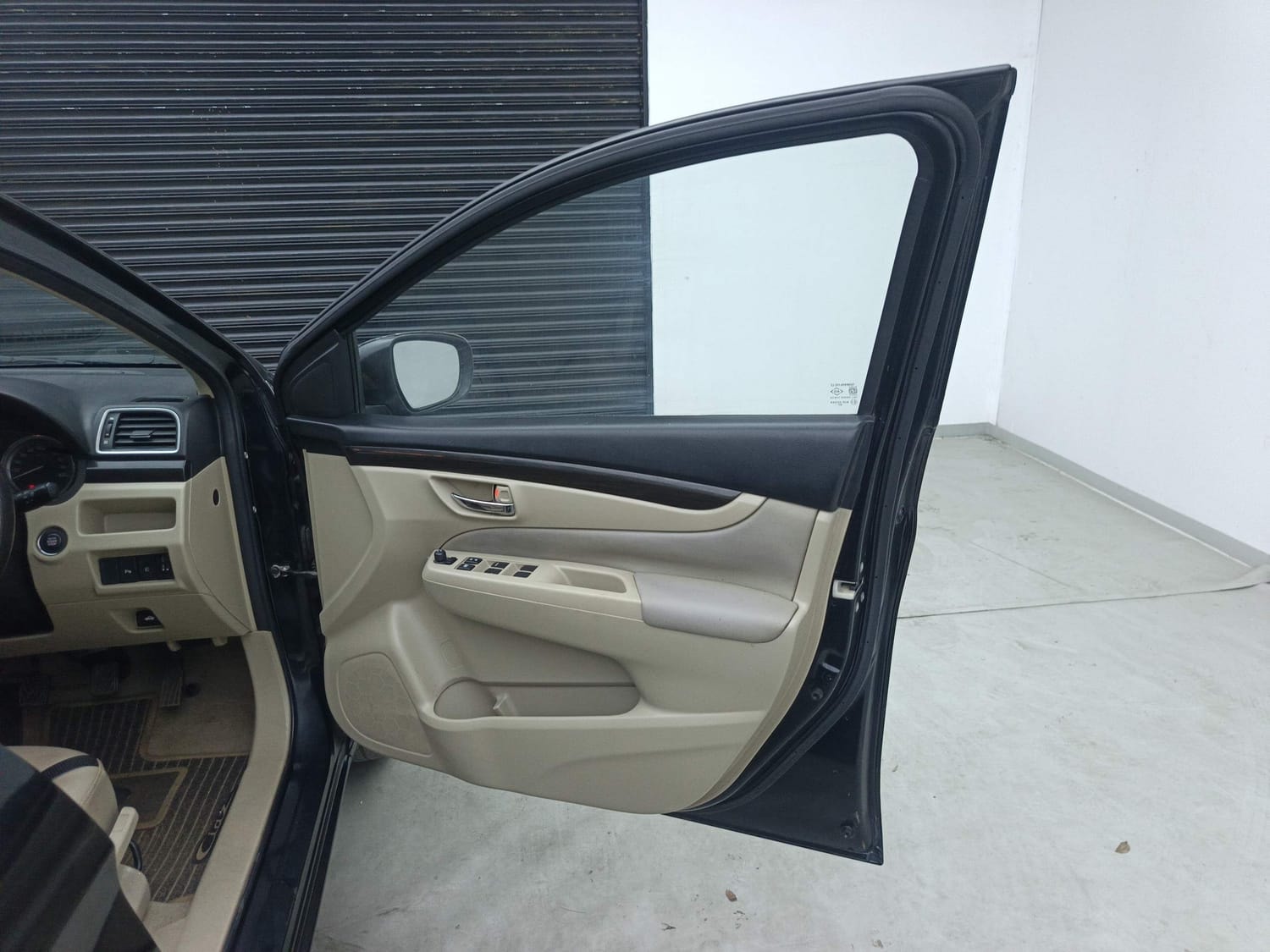 Ciaz image 19 Ciaz image 19