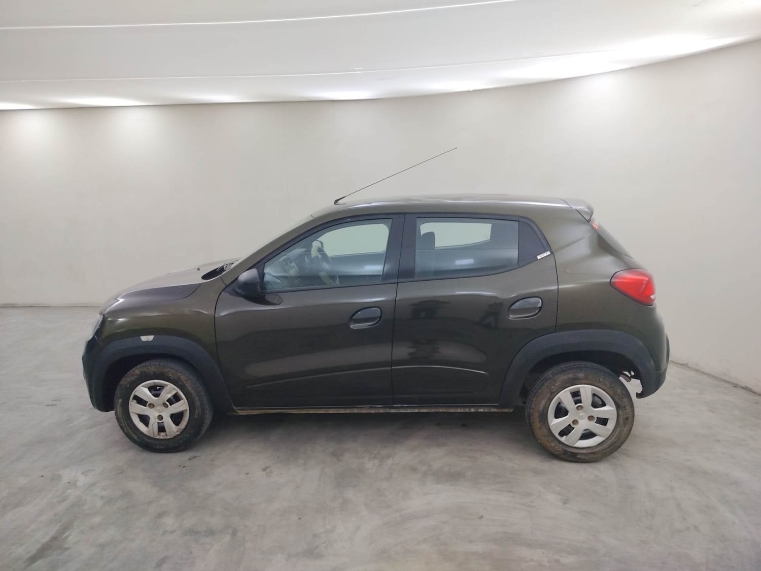 Kwid image 2 Kwid image 2