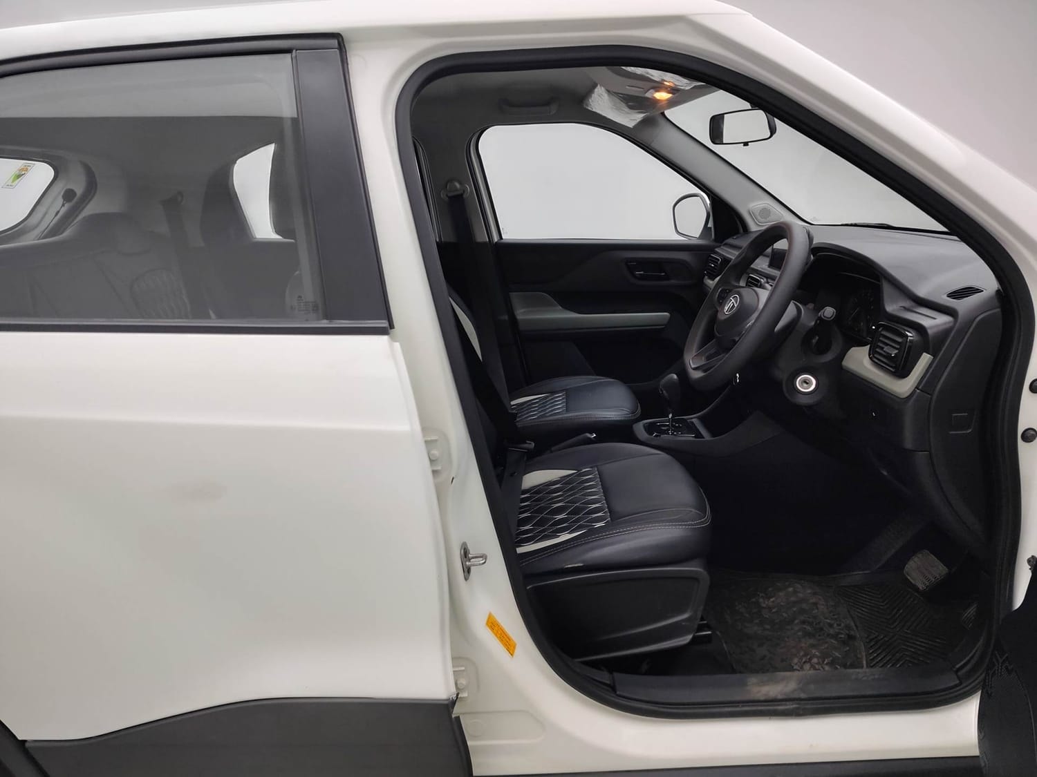 Punch image 17 Punch image 17