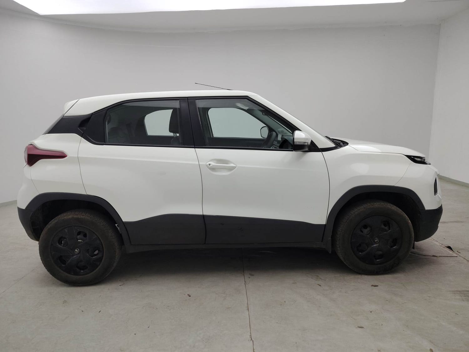 Punch image 6 Punch image 6