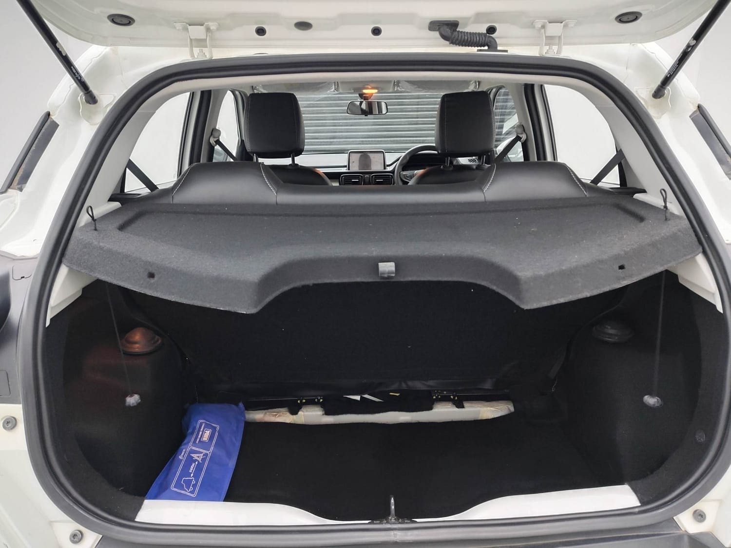 Punch image 25 Punch image 25