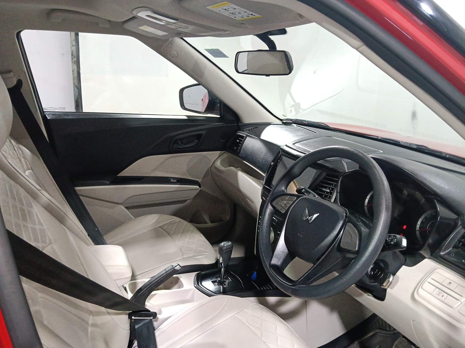 XUV300 image 17 XUV300 image 17