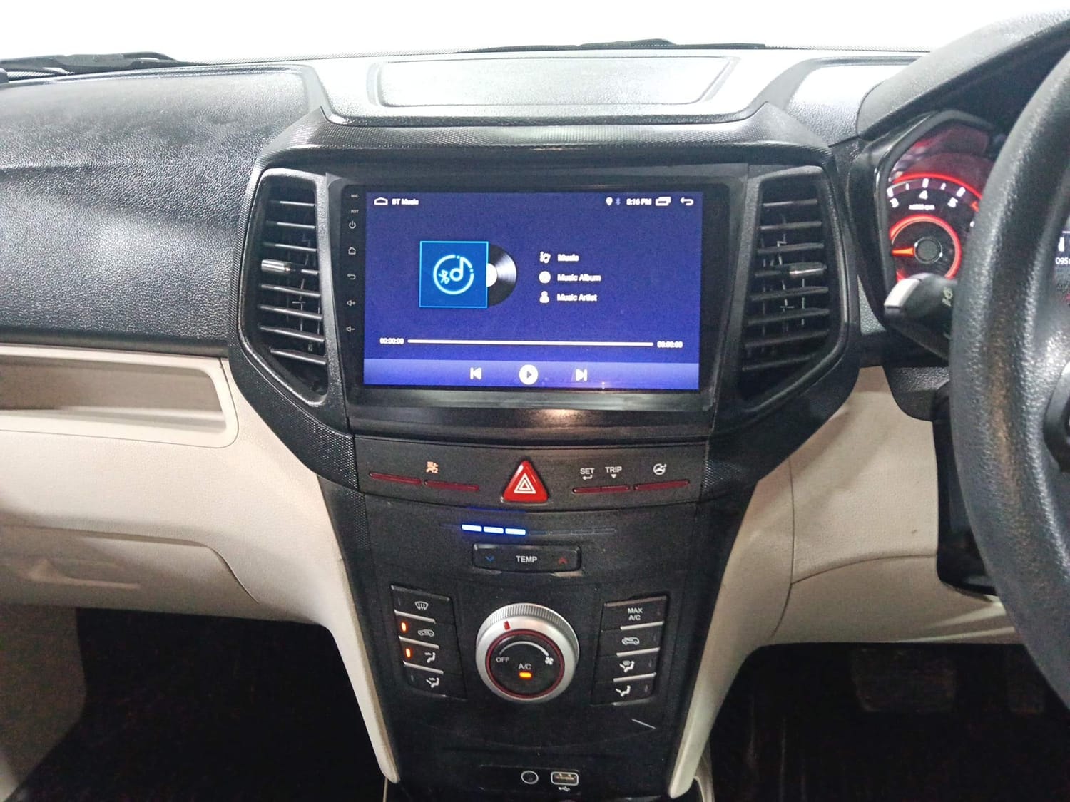 XUV300 image 13 XUV300 image 13