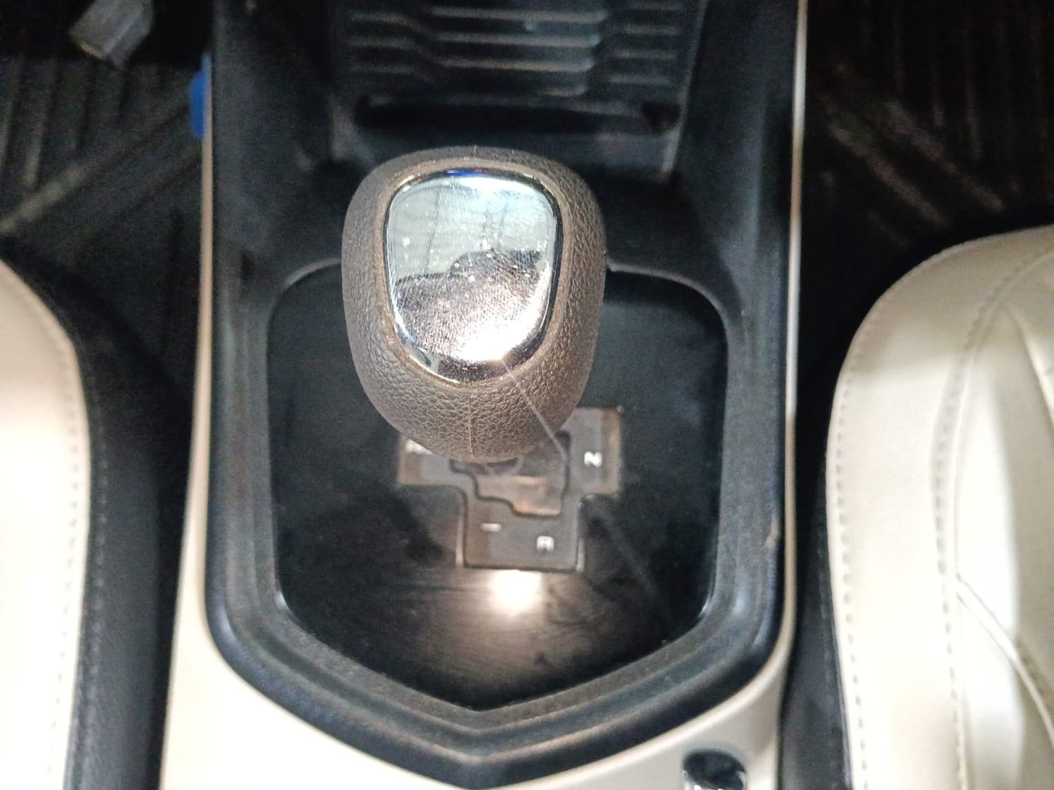 XUV300 image 16 XUV300 image 16