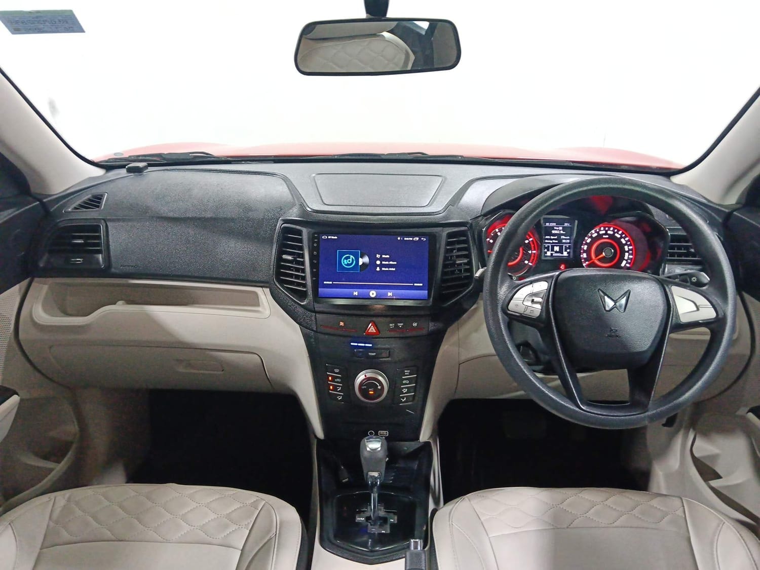 XUV300 image 12 XUV300 image 12