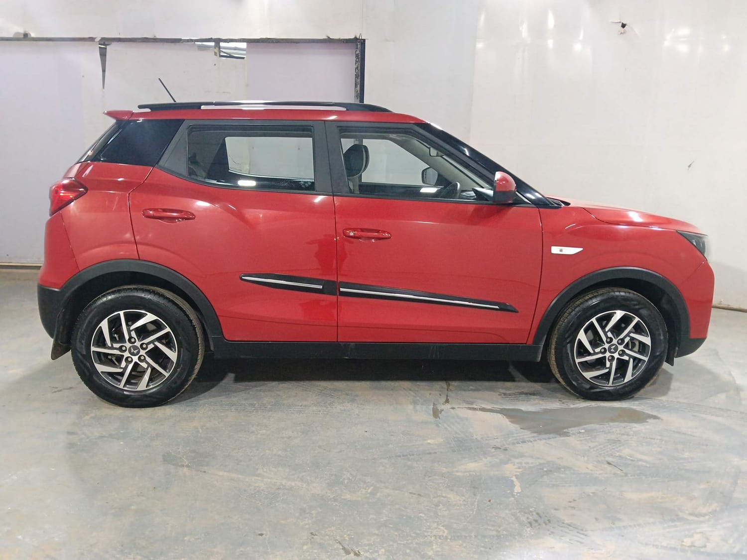 XUV300 image 6 XUV300 image 6