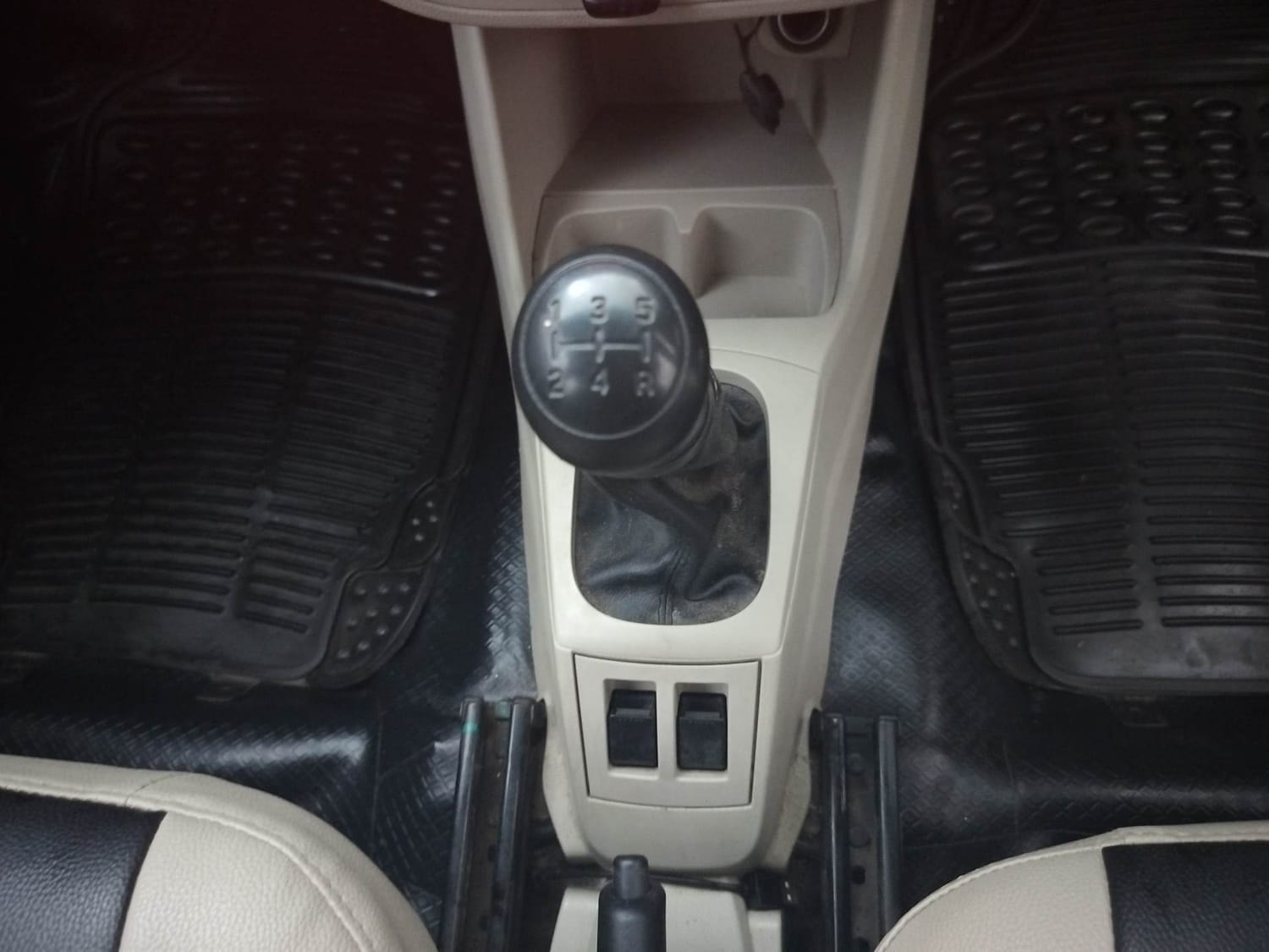 Alto 800 image 16 Alto 800 image 16