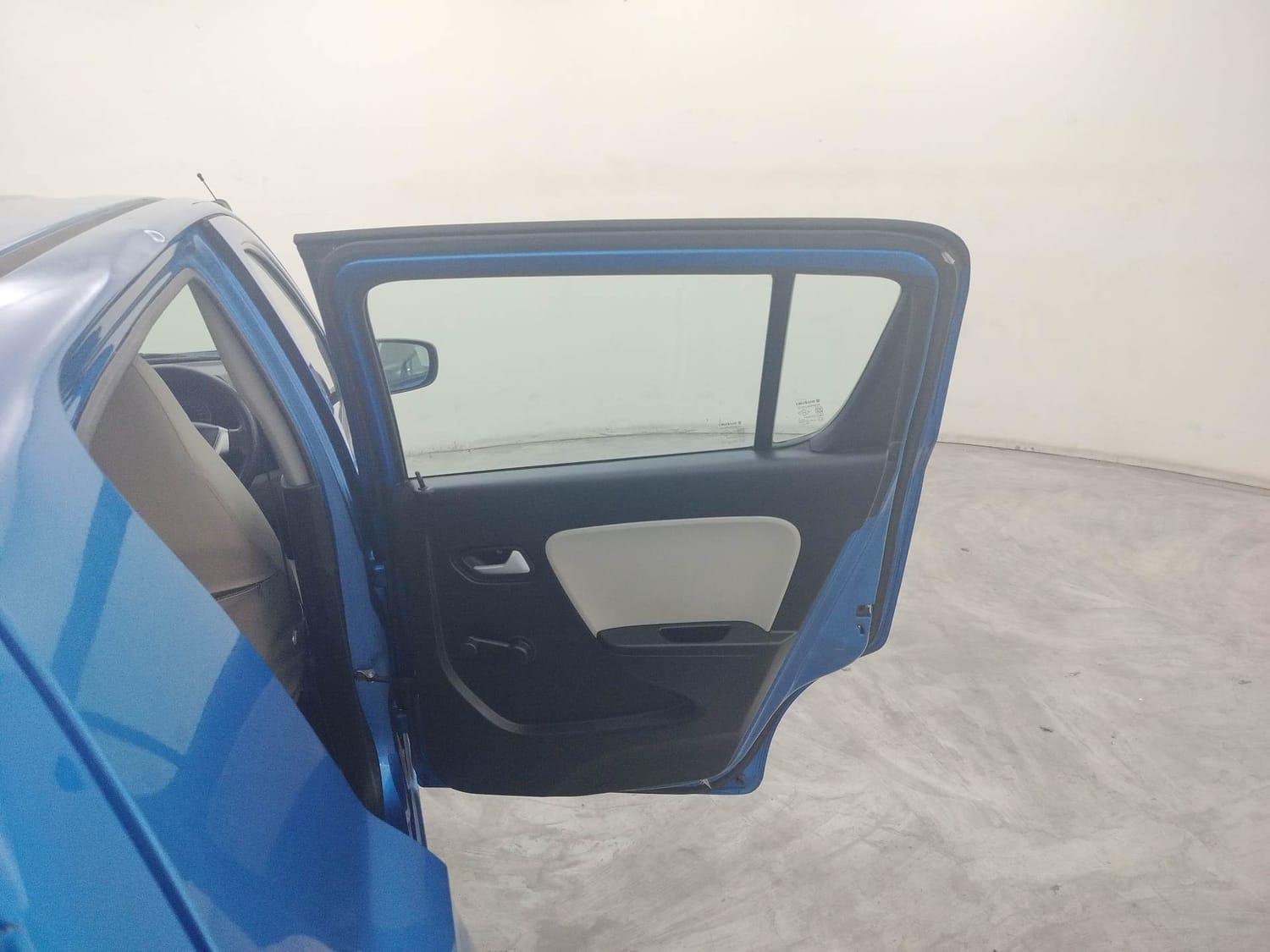 Alto 800 image 20 Alto 800 image 20