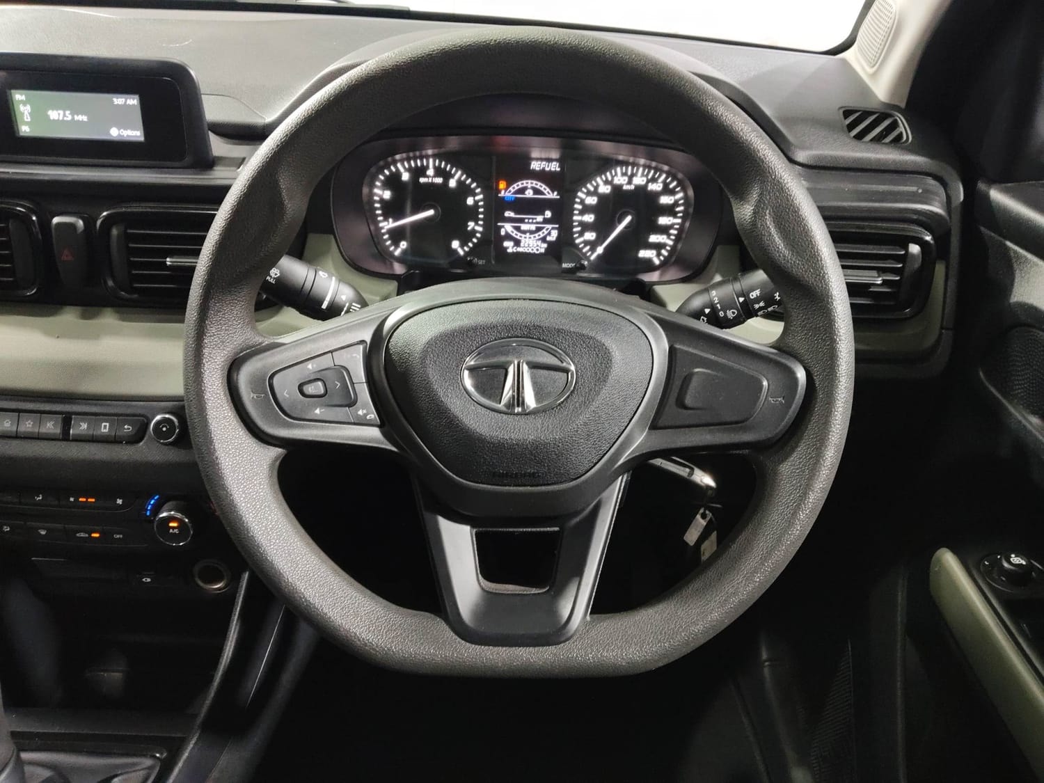 Punch image 14 Punch image 14