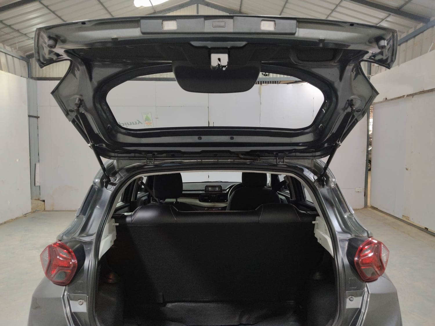 Punch image 24 Punch image 24