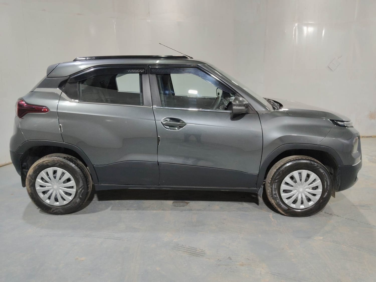 Punch image 6 Punch image 6