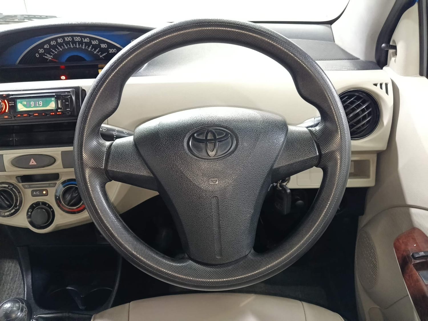 Etios Liva image 14 Etios Liva image 14