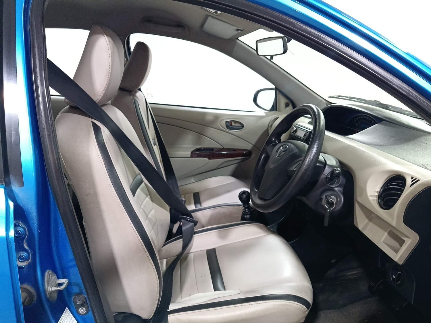 Etios Liva image 17 Etios Liva image 17