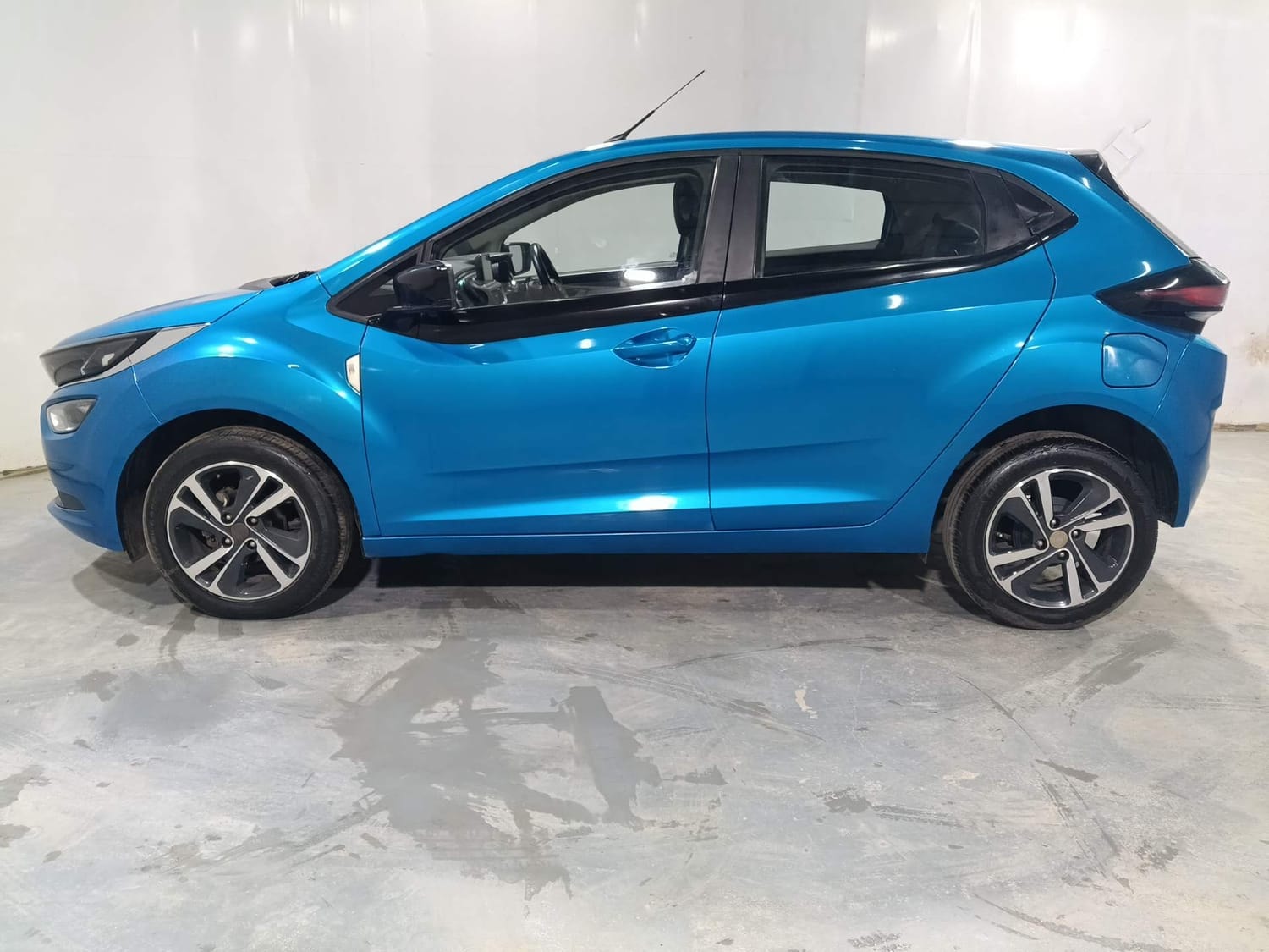 Used 2021 Tata Altroz Used 2021 Tata Altroz