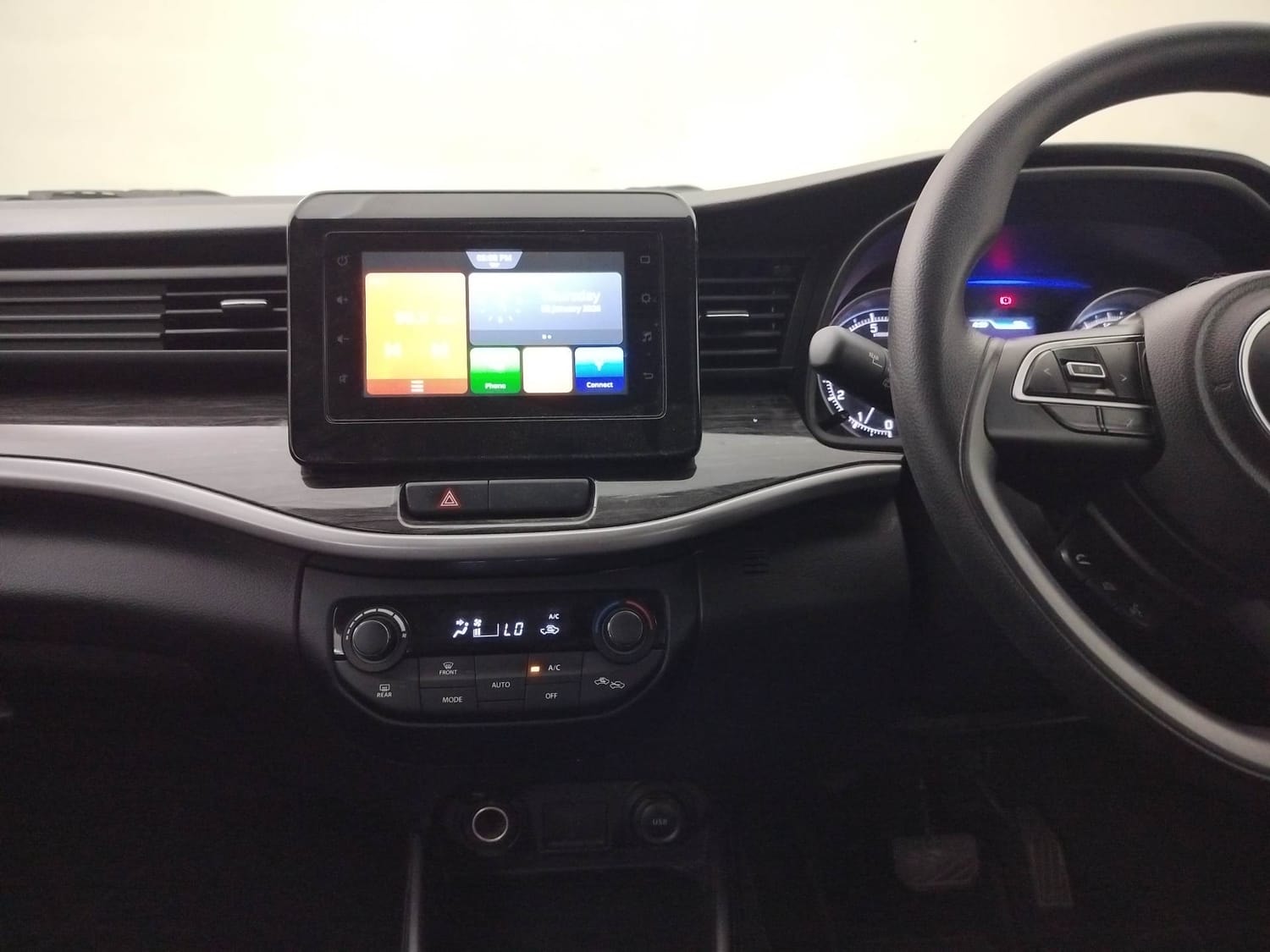 XL6 image 13 XL6 image 13