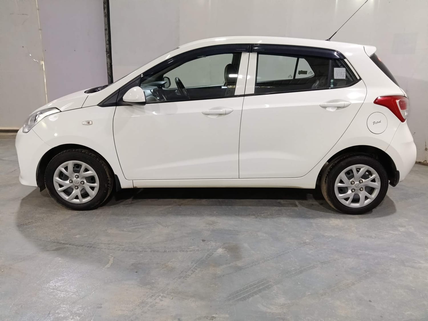 Grand i10 image 2 Grand i10 image 2