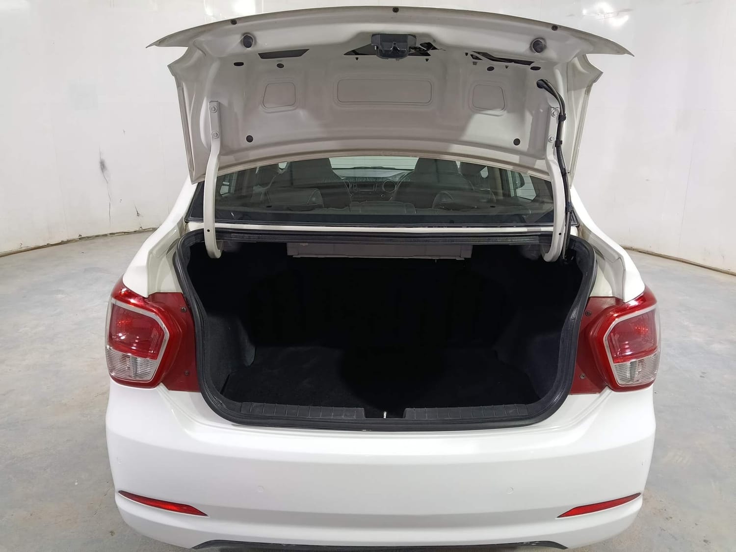 Xcent image 24 Xcent image 24