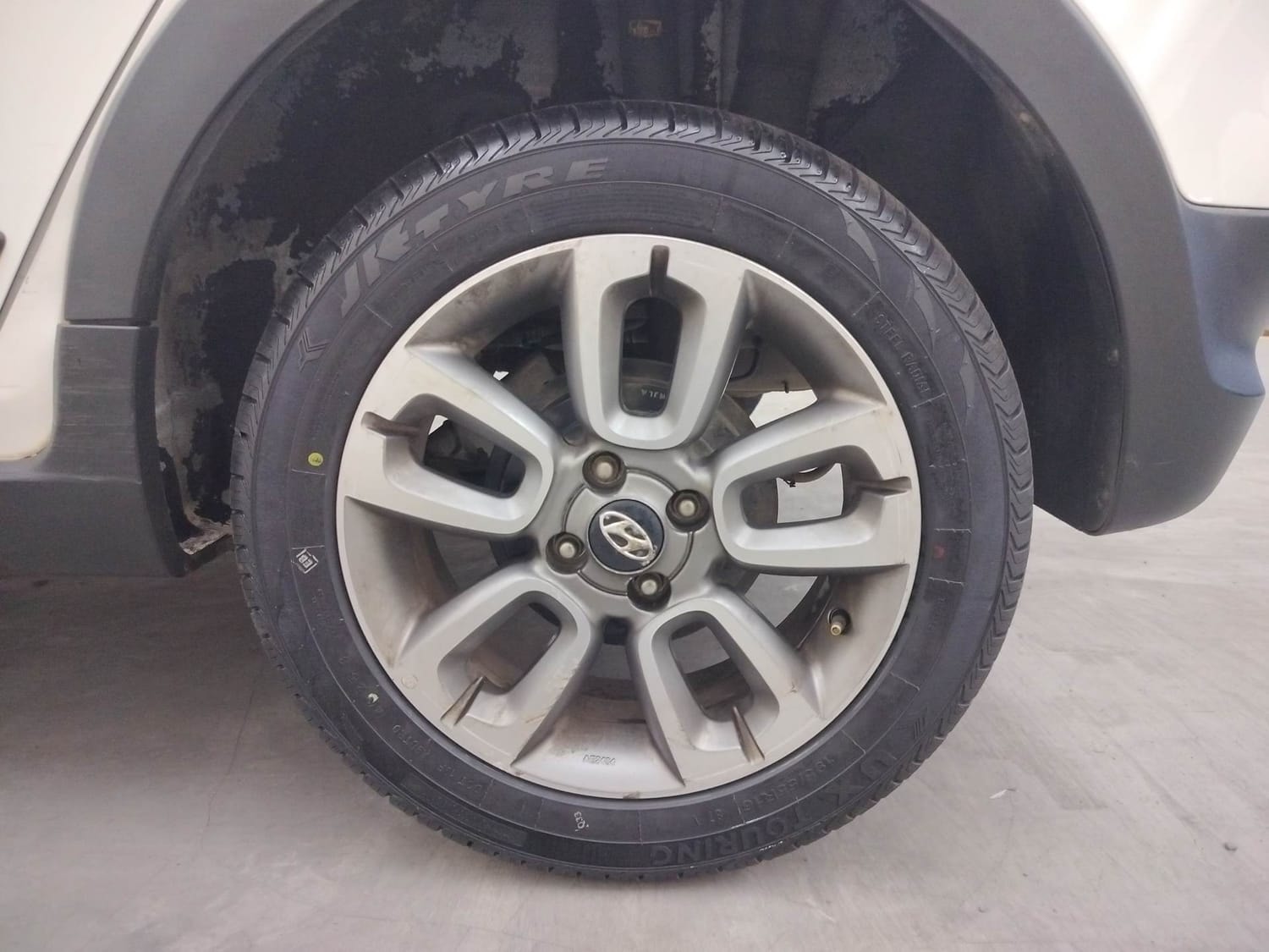 i20 Active image 35 i20 Active image 35