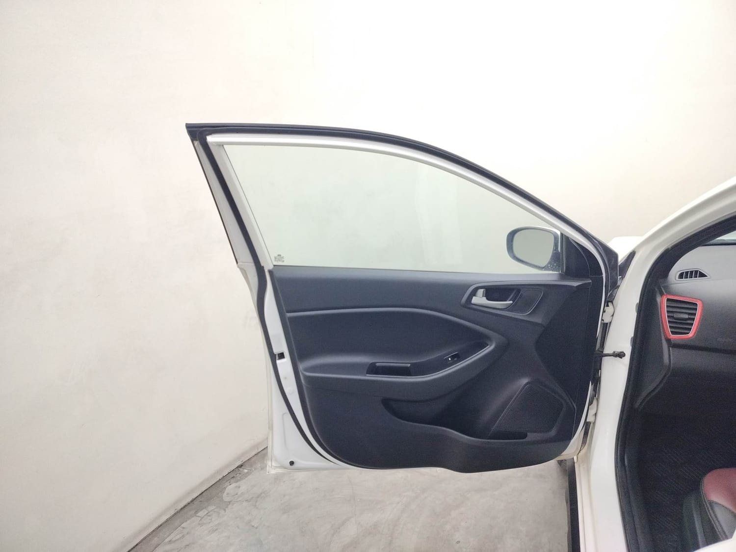 i20 Active image 21 i20 Active image 21