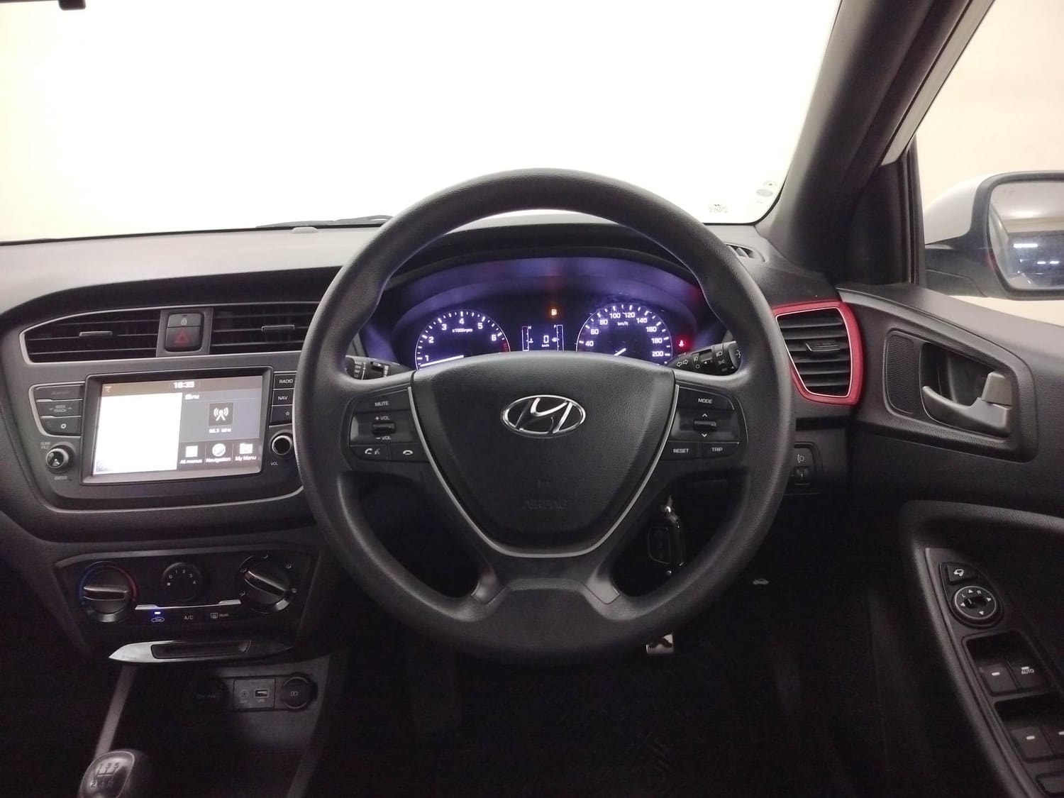 i20 Active image 14 i20 Active image 14