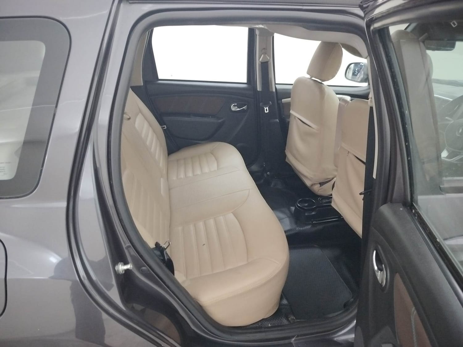 Duster image 18 Duster image 18