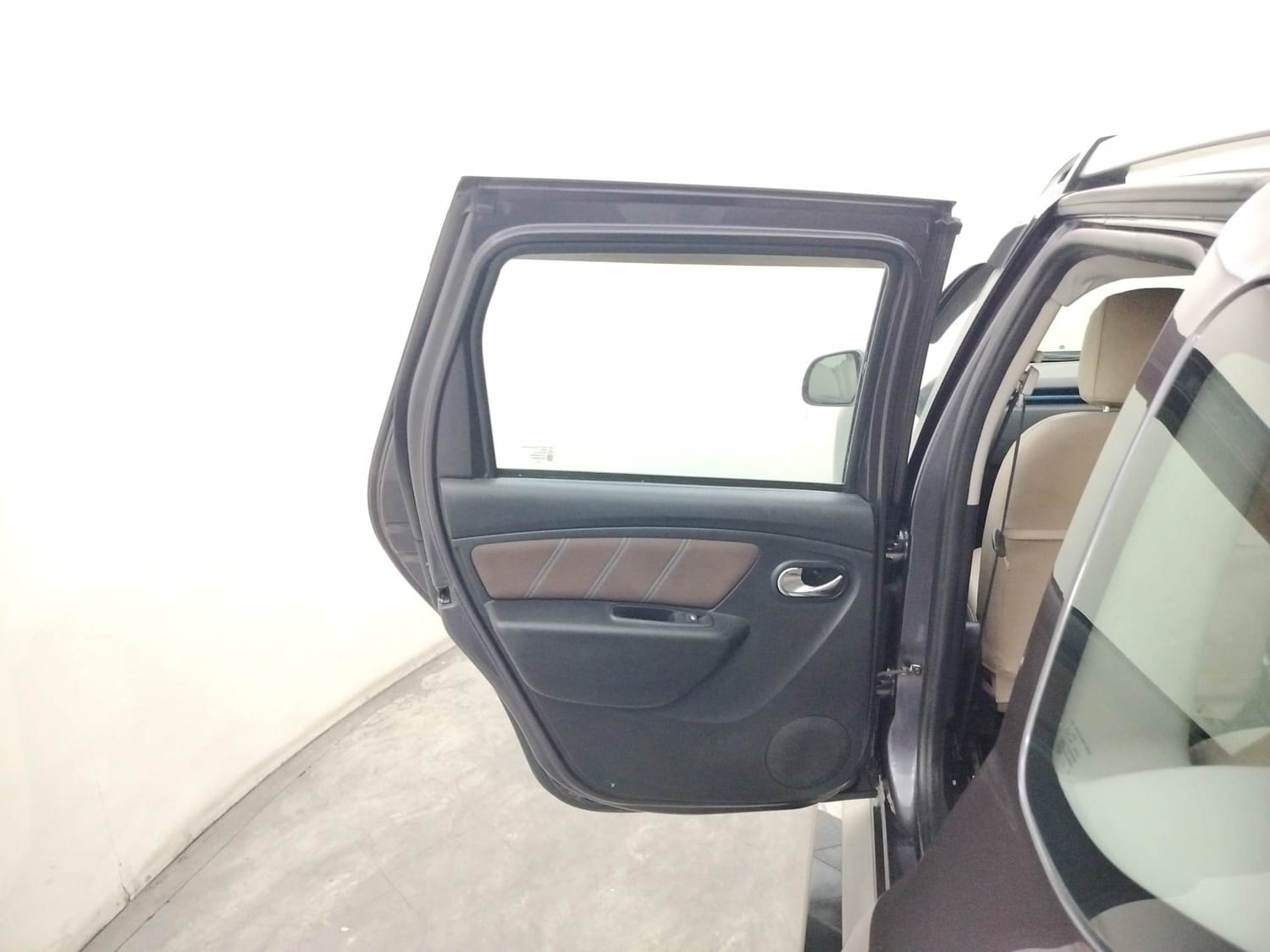 Duster image 22 Duster image 22