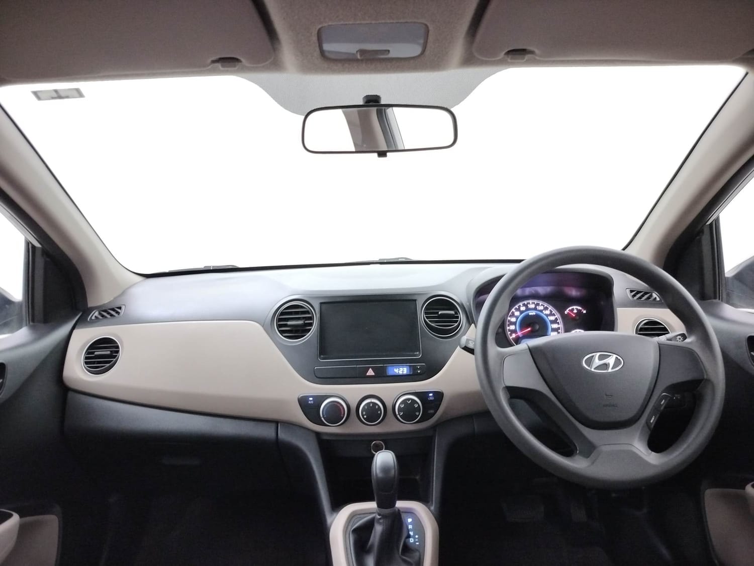 Grand i10 image 12 Grand i10 image 12