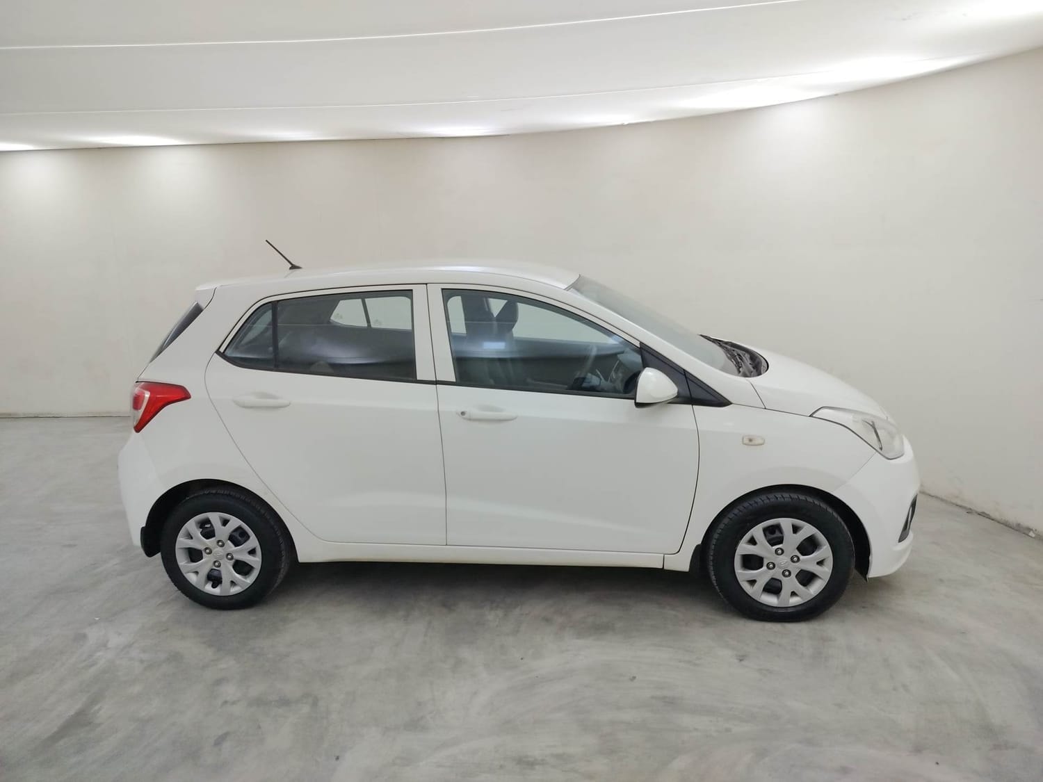 Grand i10 image 6 Grand i10 image 6