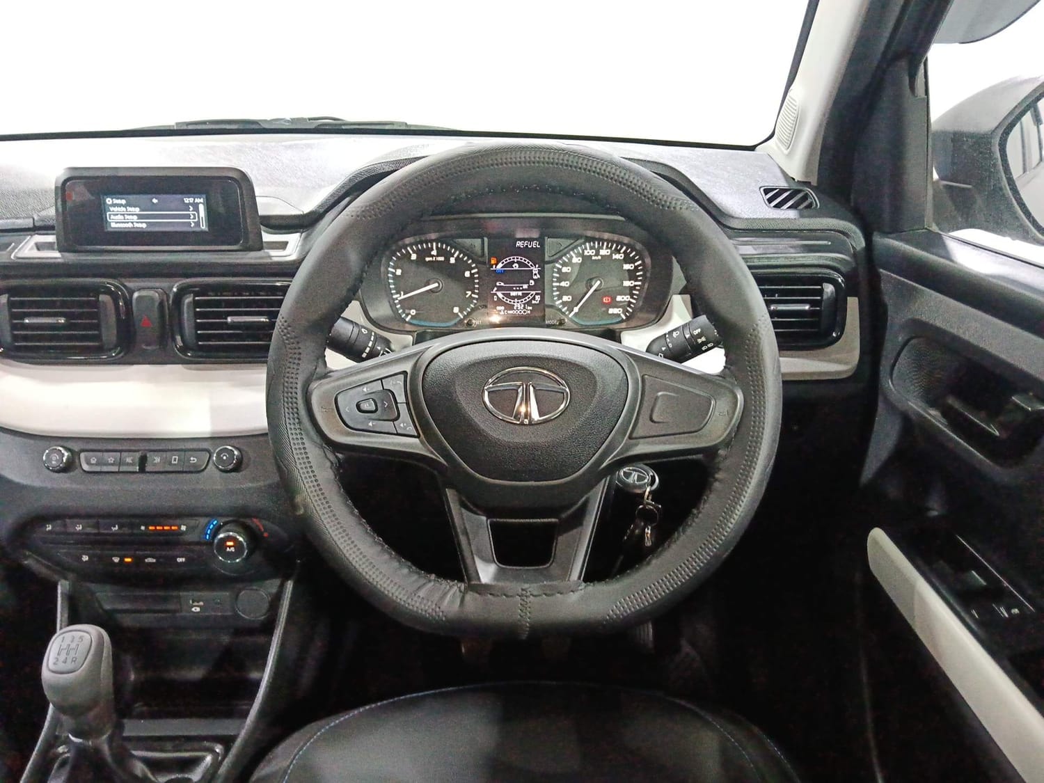 Punch image 14 Punch image 14