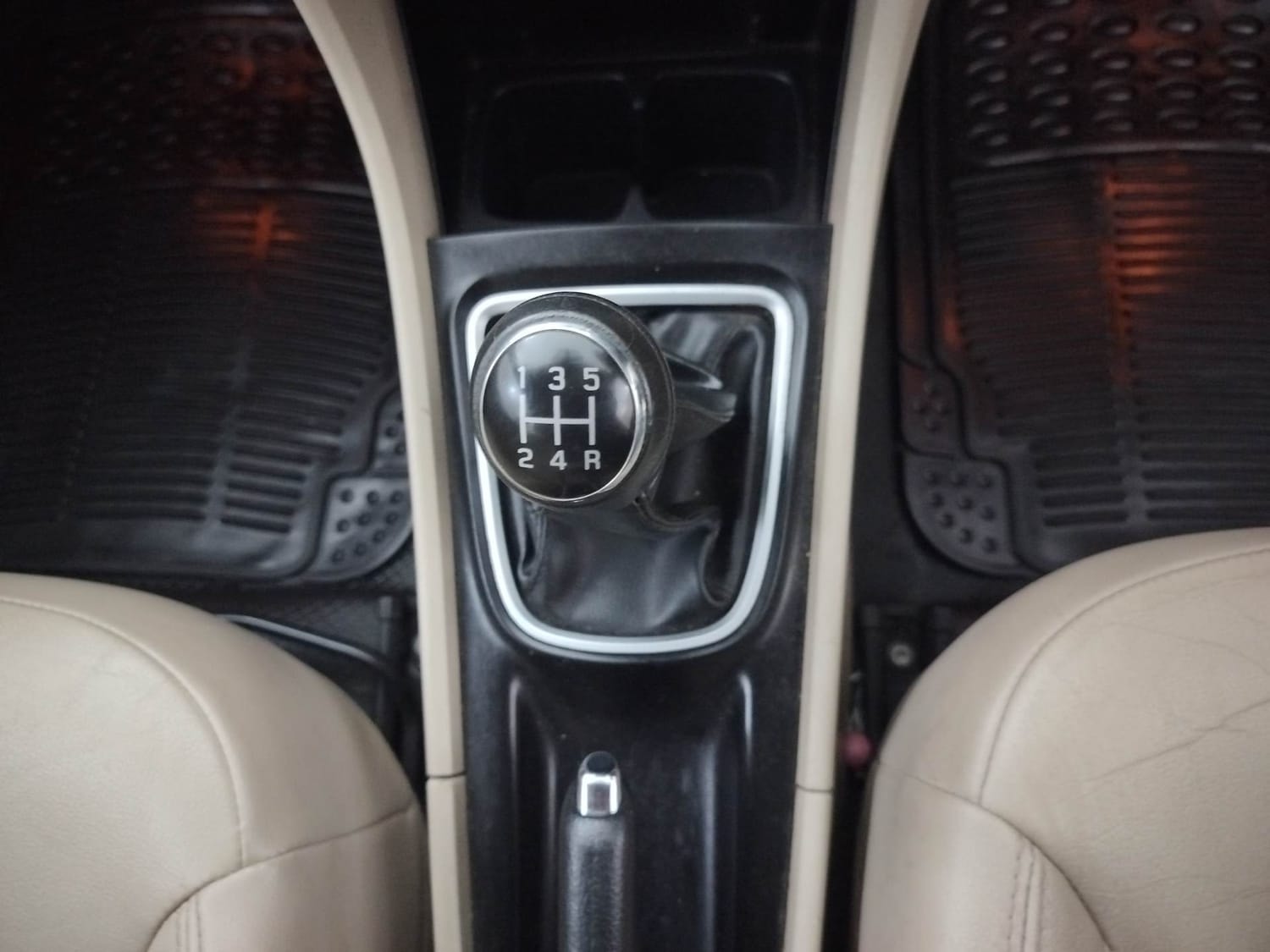 Ciaz image 16 Ciaz image 16