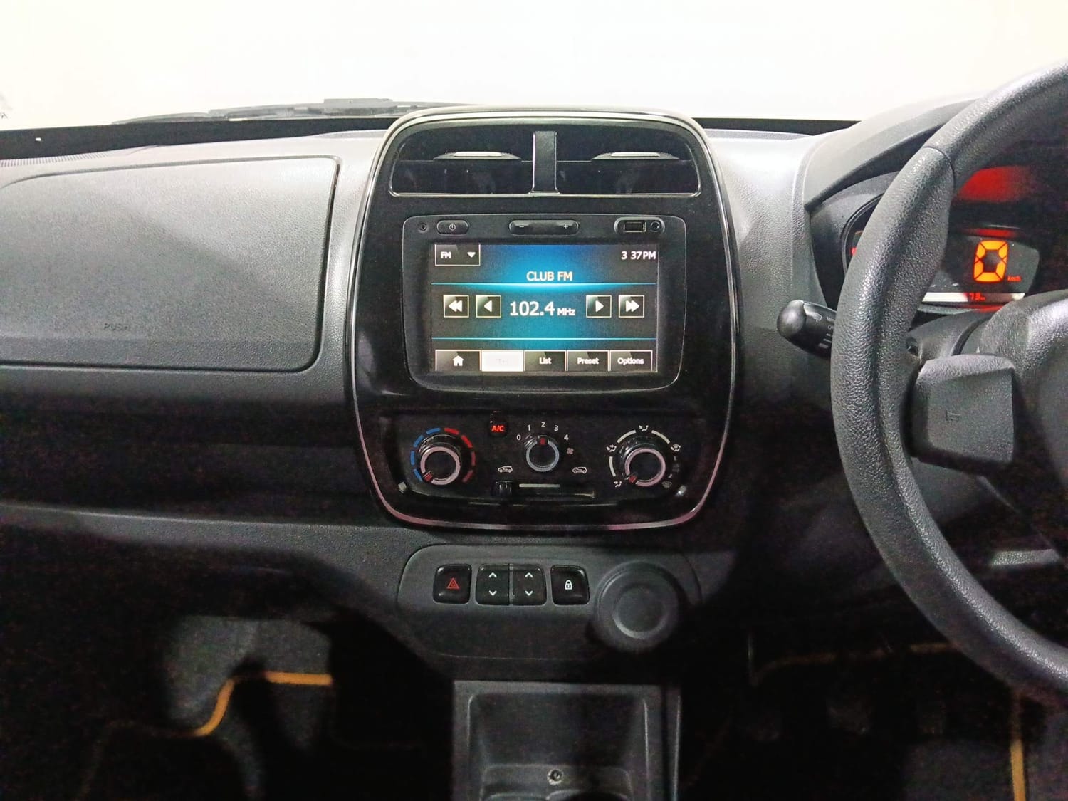 Used 2016 Renault Kwid Used 2016 Renault Kwid