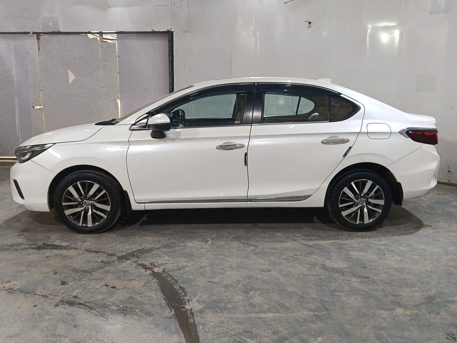 City ZX image 2 City ZX image 2