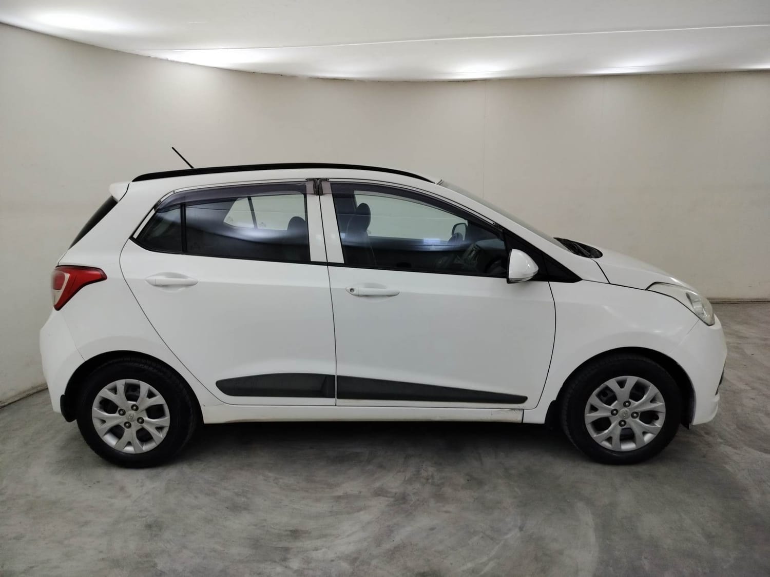 Grand i10 image 6 Grand i10 image 6