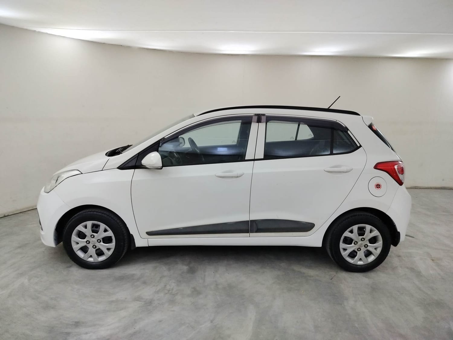 Grand i10 image 2 Grand i10 image 2