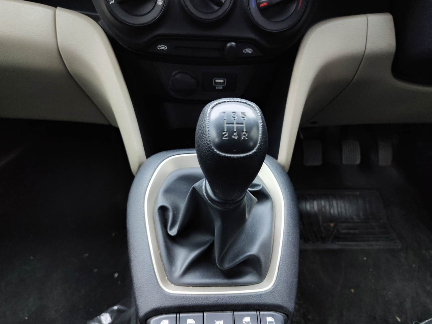 Santro image 16 Santro image 16