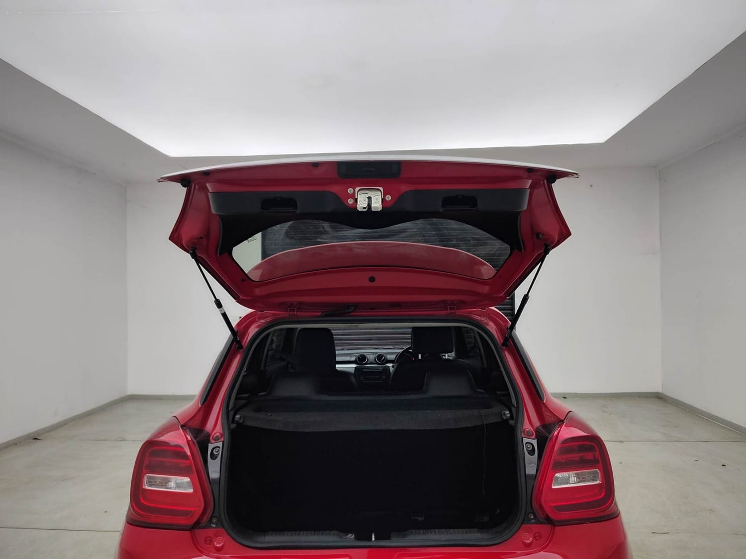 Swift image 24 Swift image 24