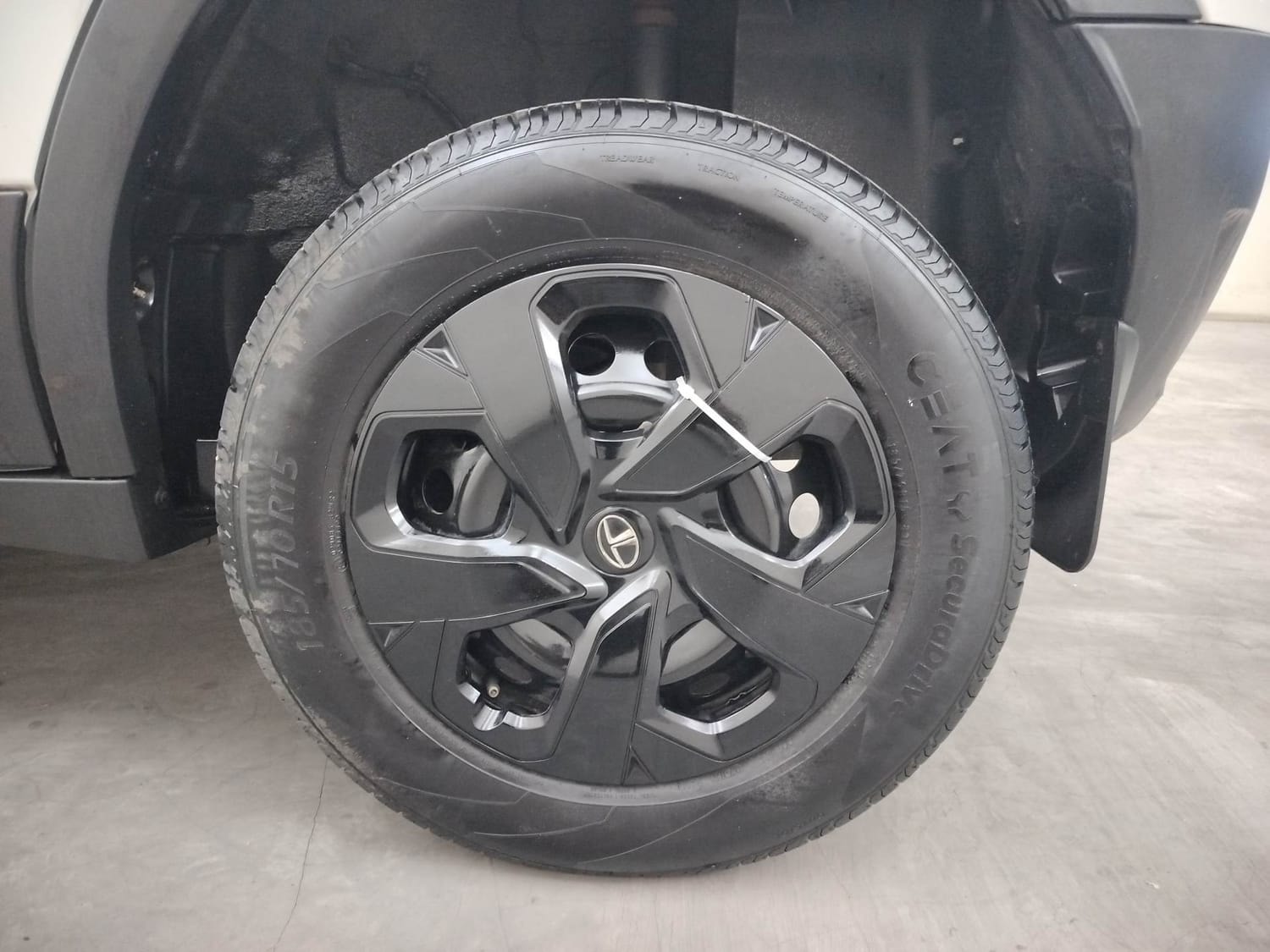 Punch image 35 Punch image 35