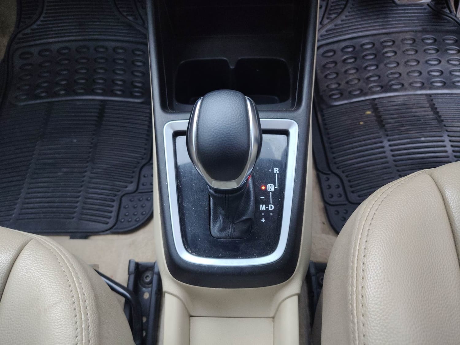 Dzire image 16 Dzire image 16