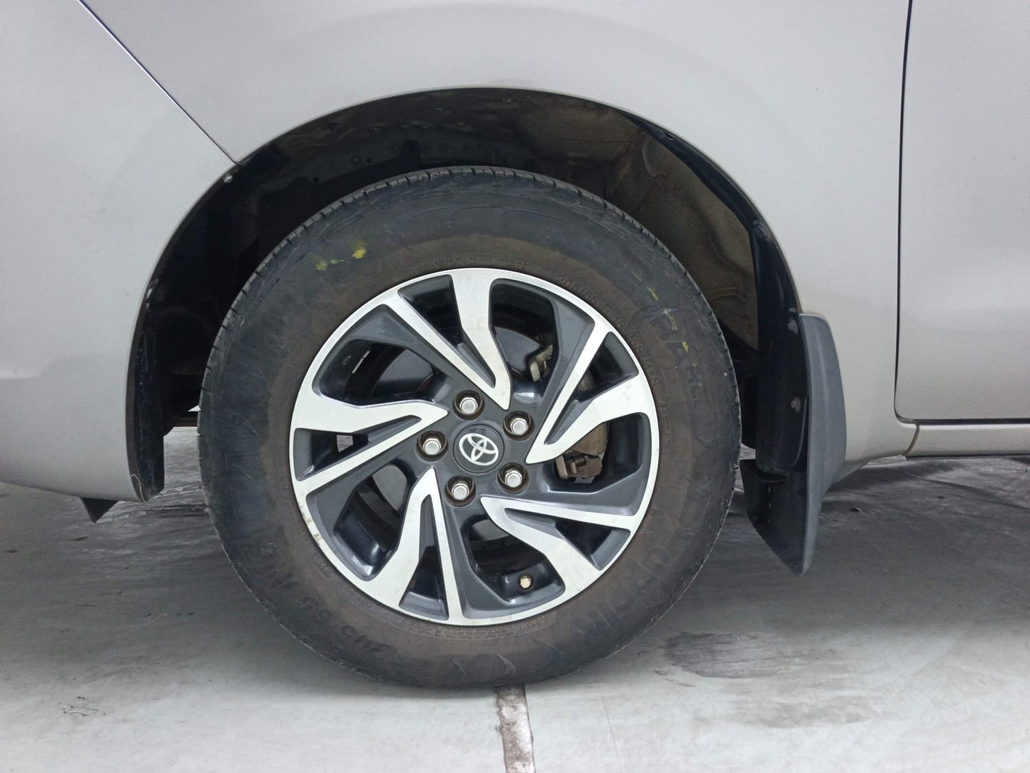 Innova Crysta image 34 Innova Crysta image 34