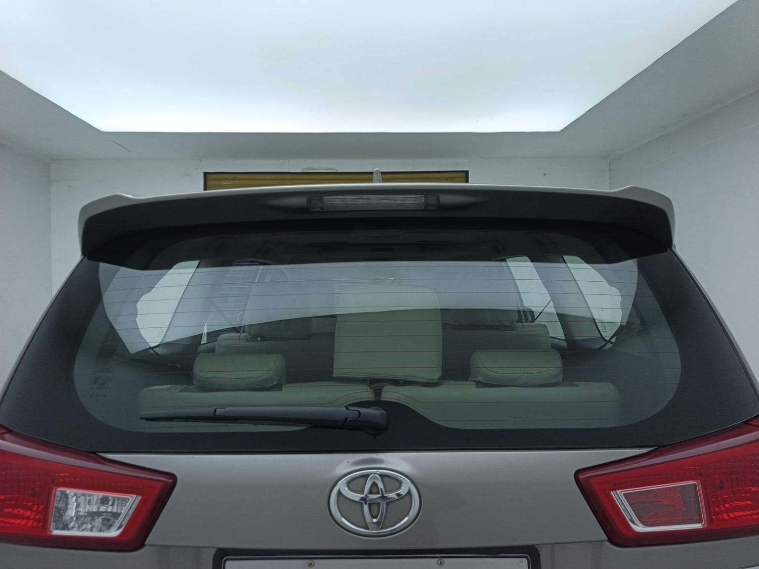 Innova Crysta image 10 Innova Crysta image 10